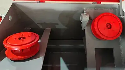 ماكينة إزالة القشور (Descaling Machine)